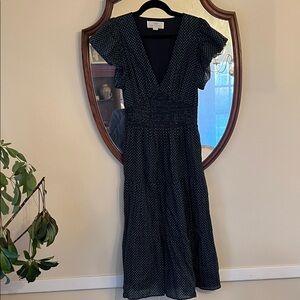 Trovata Birds of Paradise XS Navy Dot V‑Neck Smocked Midi Dress Lined